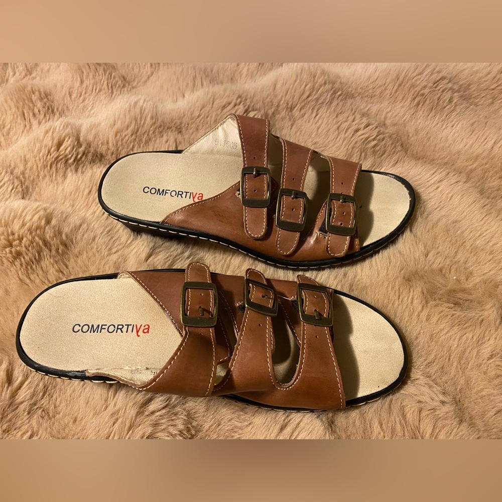 Comfortiva women’s sandals size 38 US 7.5